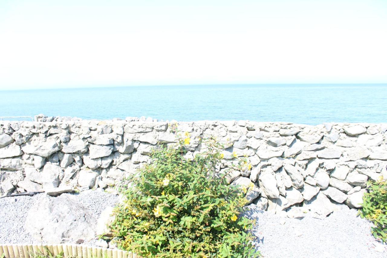 1844 Seascape Cottage Is Located On The Wild Atlantic Way Fanore Zewnętrze zdjęcie